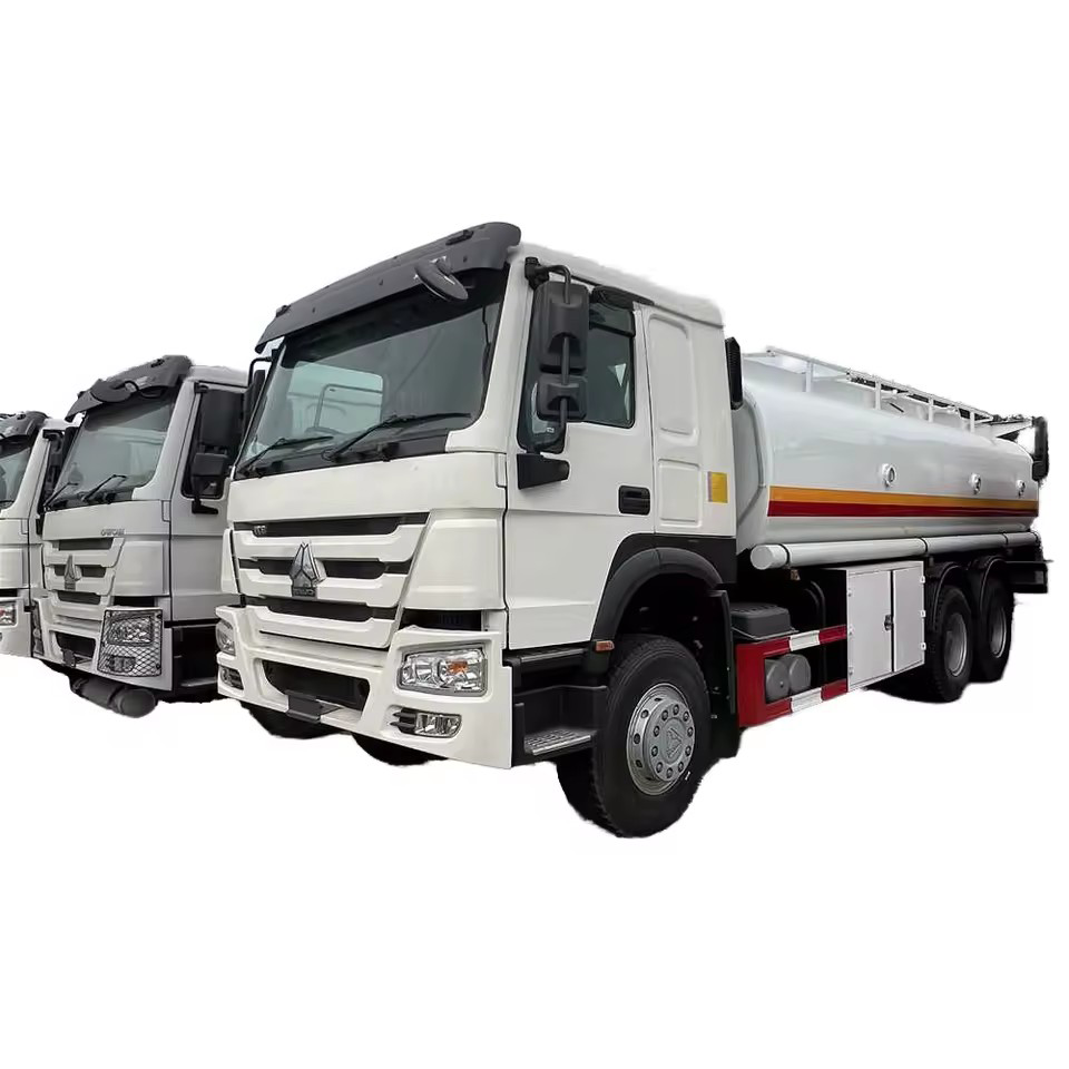 Высококачественный грузовик дозатора топлива SINOTRUK HOWO 6*4 20000L грузовик нефтяного цистерна