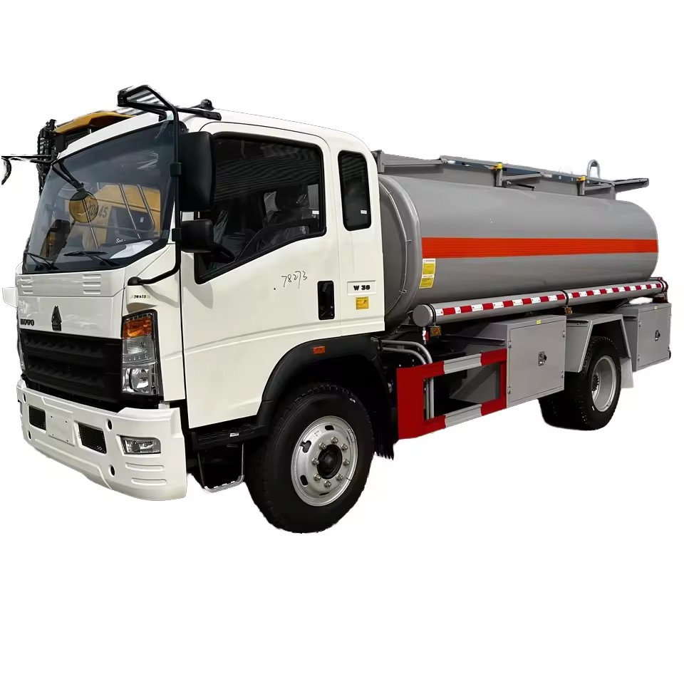 SINOTRUK 10 - Кубический - метровый грузовик для нефтяных цистерн