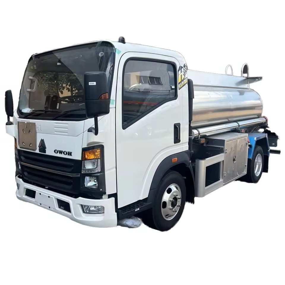 HOWO 5000L алюминиевого сплава топливного цистерны грузовика, 4x2 дизельного масла транспортера