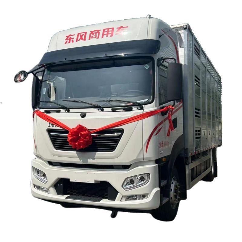 Dongfeng Животные транспортные грузовики 4*2 6.8м Живой грузовик перевозки скота Живой грузовик живо