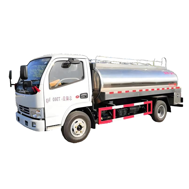 Совершенно новый Dongfeng 4X2 грузовик молока 5m&sup3; грузовик загрузки молока 5000L Цена грузовика